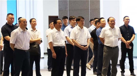 長沙市委常委、市委組織部部長張宏益一行調(diào)研國家網(wǎng)絡(luò)安全產(chǎn)業(yè)園區(qū)（長沙），并參觀我司布展的園區(qū)展示推廣中心項目